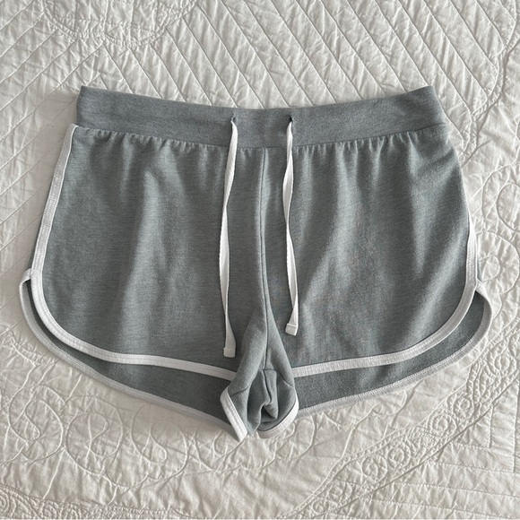 No Boundaries Gray Retro Track Shorts Small (3–5) - Picture 7 of 7